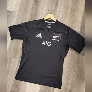 Adidas All Black's jersey size large worn like new condition